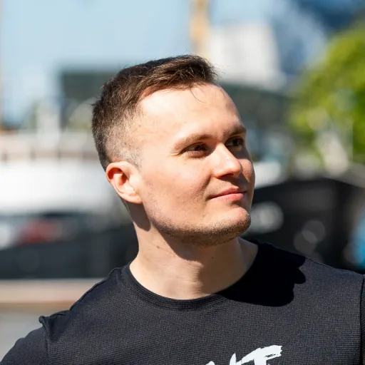 Сергей Вахрушев